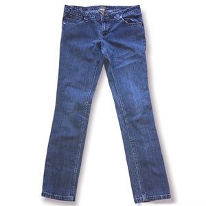 Arizona Jeans co. size 11. Straight leg.